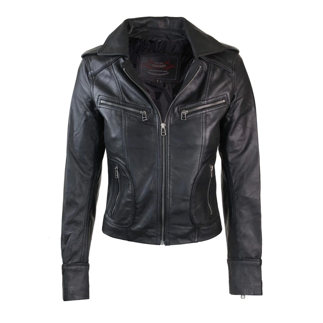 Naisten Nahka Lyhyt Sleek Biker - Tyylikäs ja Rohkea Valinta!
